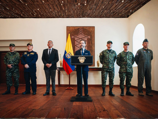 Foto: Presidencia. El presidente Abelardo De La Espriella presentó desde Barranquilla la nueva cúpula militar para recuperar el orden y combatir el narcoterrorismo.