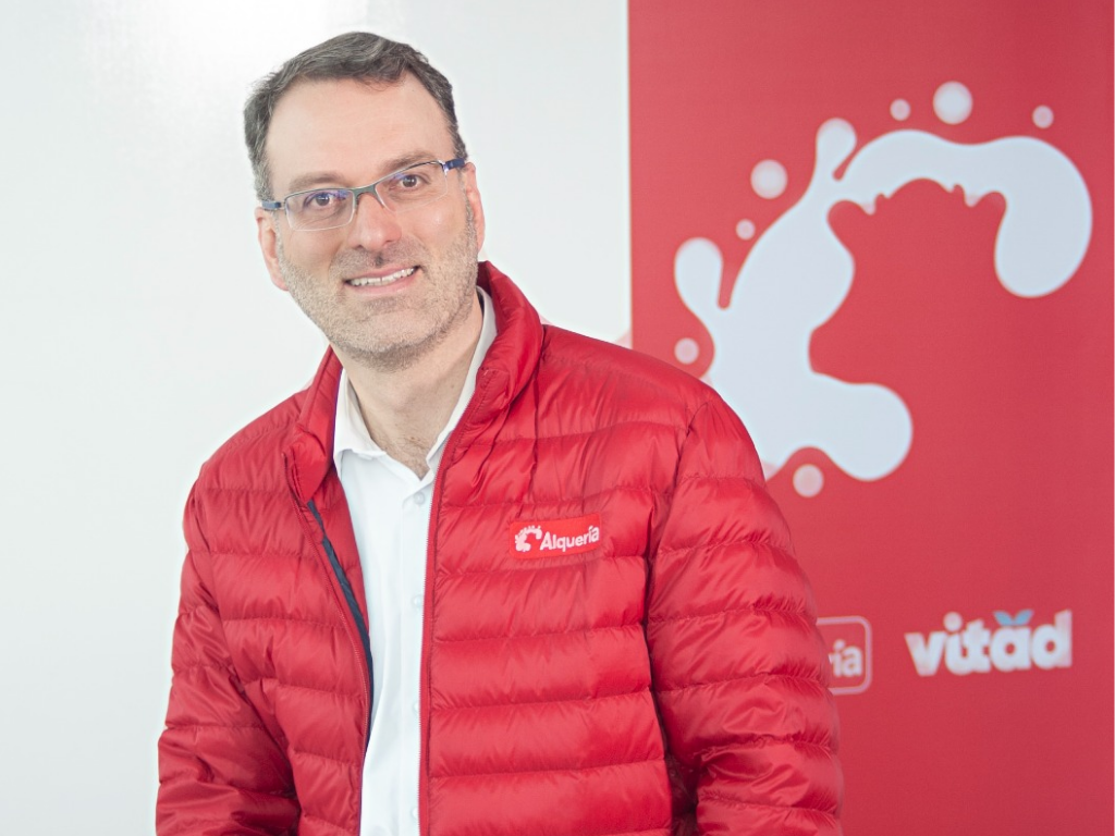 Foto: Alquería. Rafael Álvarez dejará el cargo de CEO de Alquería en noviembre de 2026. Durante su gestión duplicó los ingresos de la compañía a $2 billones.