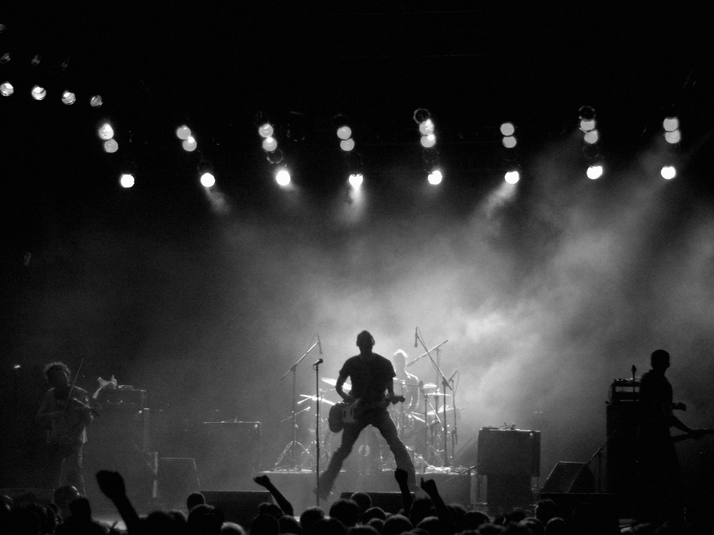 Foto: Canva. La Rockatón 2026 reúne artistas en Medellín. Cada entrada será una donación para las víctimas del terremoto en Colombia.