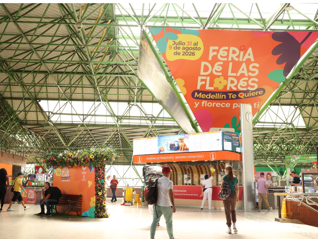 Foto: Distrito de Medellín. Terminales Medellín cerró vacaciones con 3,5 millones de viajeros y prevé mover 611.000 personas durante la Feria de las Flores 2026.