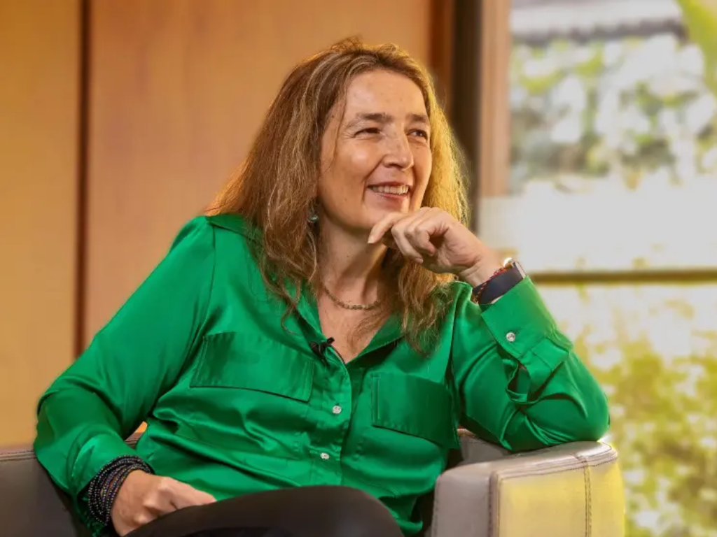 Luz Maria Sierra El Colombiano se retira de la direccion del medio tras cinco años. Daniel Rivera Marin asumira la direccion encargada.