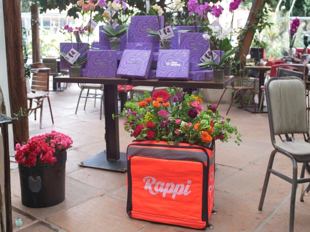 Foto: Rappi. Las compras de Amor y Amistad en Rappi subirán 25% frente a 2025. Bogotá, Medellín y Cali lideran pedidos con ticket promedio de $129.900.