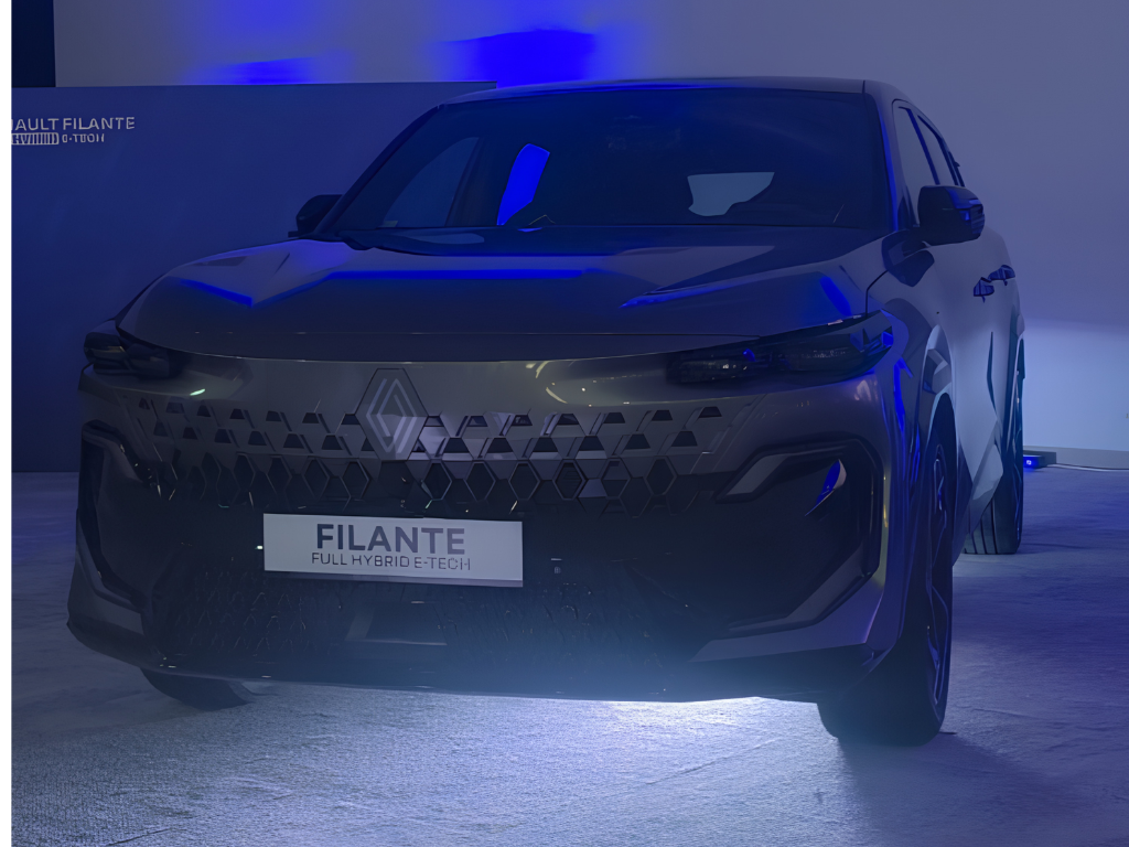 Foto: Juan Carlos Santamaría Villota. Conozca las especificaciones del Renault Filante en Colombia: motorización Full Hybrid E-Tech, asistencias ADAS, tecnología a bordo y ficha técnica.