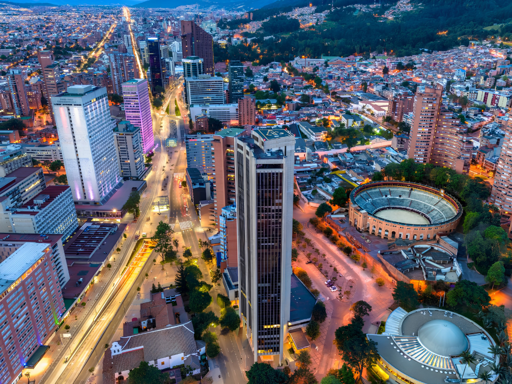 Foto: Viajes Falabella. Los conciertos en Bogotá en octubre disparan las reservas de hotel 110%. De Iron Maiden a David Bisbal, conozca las fechas y el impacto en turismo.