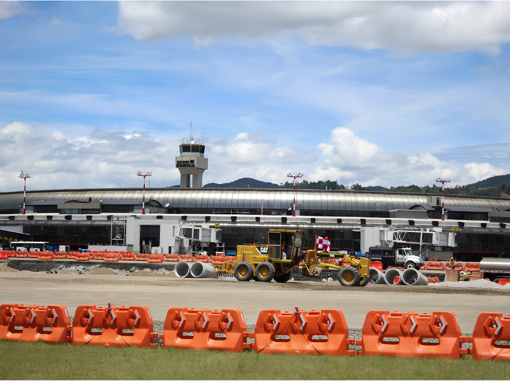Foto: ANI. El aeropuerto José María Córdova inició la entrega de obras de su plan de choque. La terminal ampliará su capacidad a 17,5 millones de viajeros.